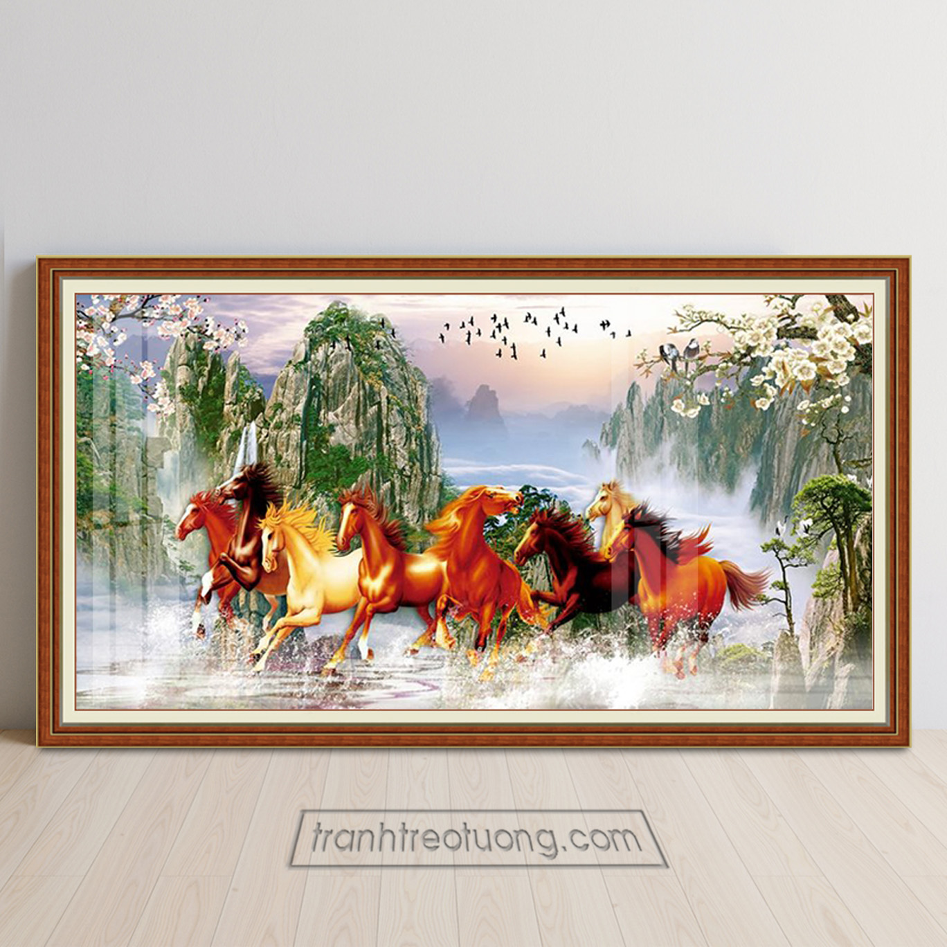 Mẫu tranh phong thuỷ mã đáo thành công đẹp hình ảnh đàn ngựa chạy trên nước và cảnh núi non hoa nở chim bay