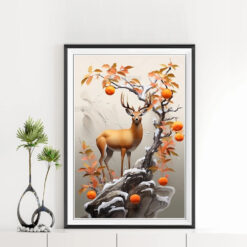 Mẫu tranh treo tường khổ đứng con hươu vàng đứng trên mỏm đá cạnh cây hồng sai trĩu quả chín đẹp