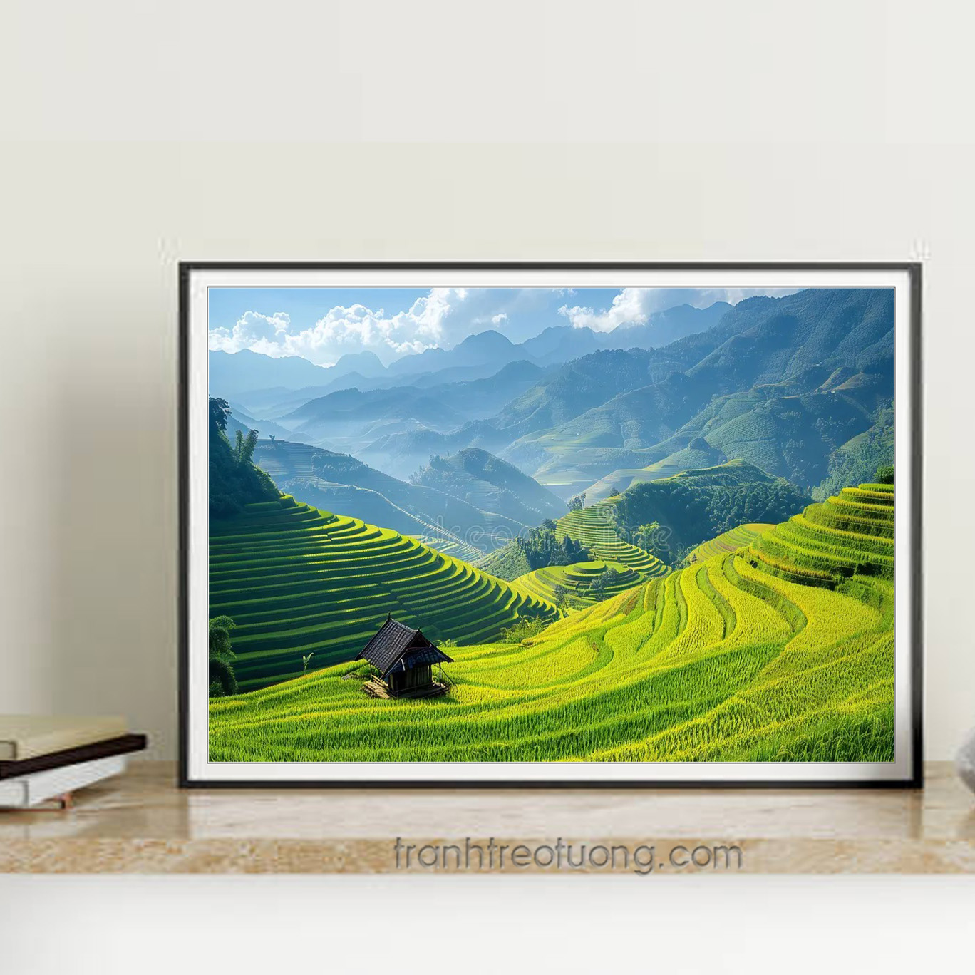 Mẫu tranh treo tường đẹp hình ảnh ngôi nhà nhỏ bên sườn đồi và ruộng lúa bậc thang