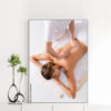 Mẫu tranh spa khổ đứng đẹp hình ảnh massage lưng giúp khách hàng thư giãn