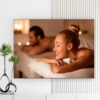 Mẫu tranh spa đẹp hình ảnh đôi khách hàng nam nữ nằm thư giãn trong phòng spa