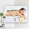 Mẫu tranh spa đẹp hình ảnh cô gái đẹp nằm thư giãn chườm đá nóng trên lưng