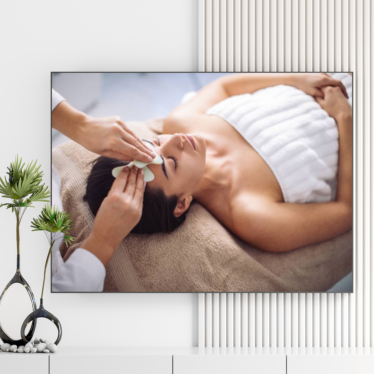 Mẫu tranh spa đẹp hình ảnh cô gái đẹp nằm thư giãn