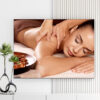 Mẫu tranh spa đẹp hình ảnh massage vai cho cô gái nằm thư giãn