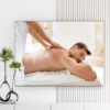 Mẫu tranh spa đẹp hình ảnh massage thư giãn vùng vai lưng cho nam khách hàng