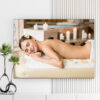 Mẫu tranh spa đẹp hình ảnh cô gái đẹp nằm thư giãn chườm đá nóng với nến thơm xung quanh