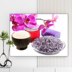 Mẫu tranh spa thiên nhiên đẹp hình ảnh muối khoáng, tinh dầu, cành hoa lan tím
